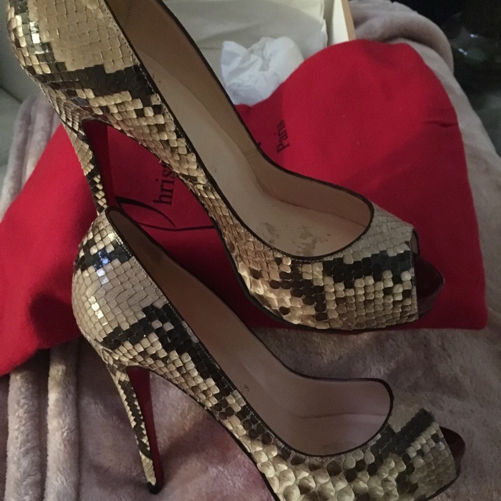 Christian Louboutin 120MM peep toe pump python